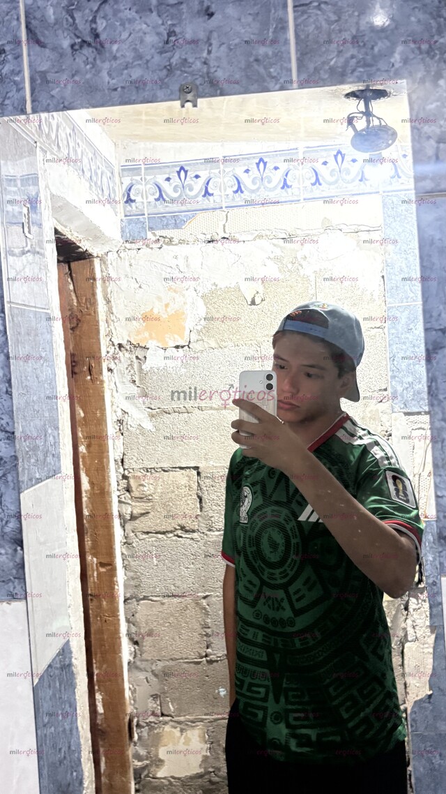 FOTOS DE HOLA SOY JOHAN ,MUCHACHO JOVEN LISTO PARA ATENDERTE