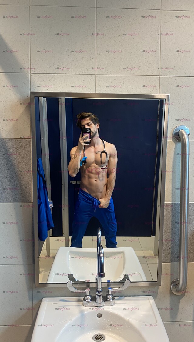 FOTOS DE MASAJISTA EXTRANJERO, SOLO PARA MUJERES. ATENCIÓN VIP