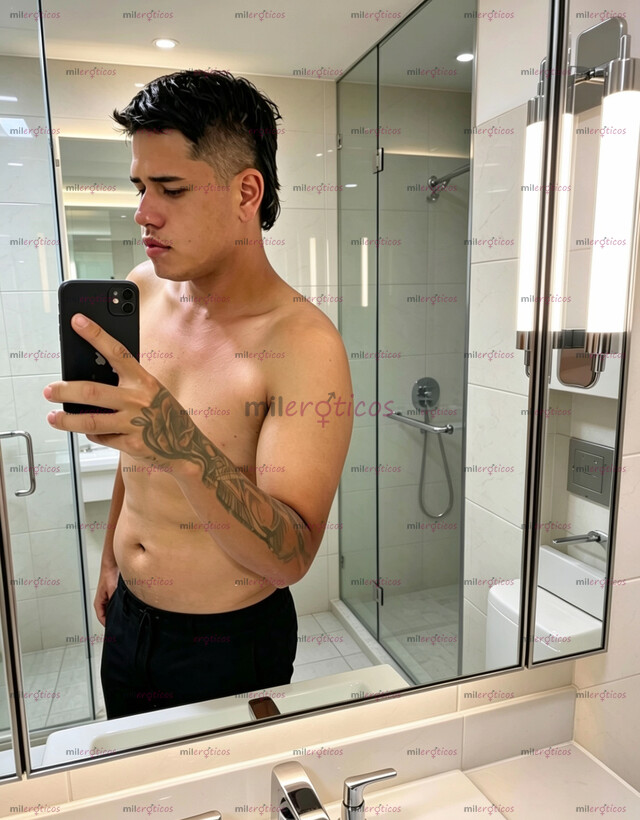 FOTOS DE JOVEN ALTO Y VERGON MUY CALIENTE Y DOMINANTE