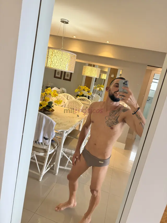 Pedro gaucho amp gabriel atendimento em dupla ou individualsomos um casal de verdade jovens elegantes discretos e atenciosos nossa proposta e proporci...
