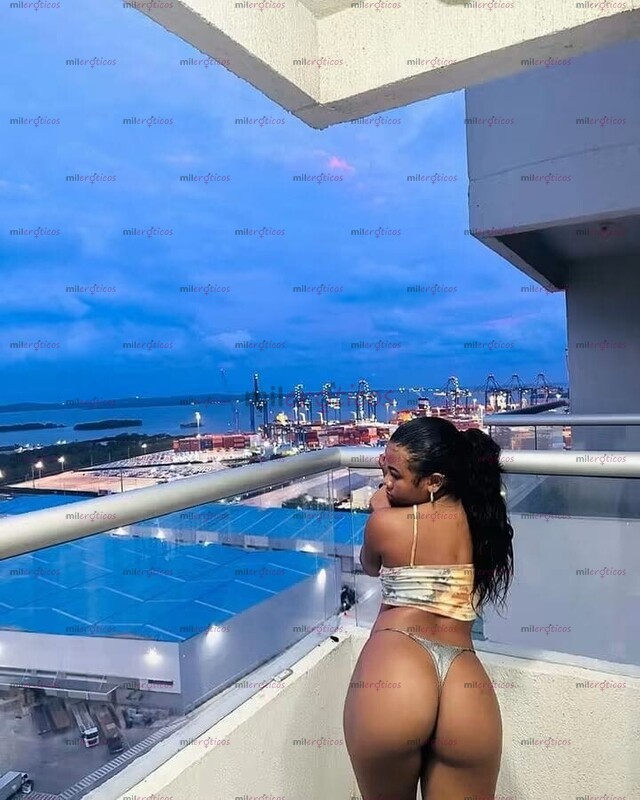 FOTOS DE 19 AÑOS JOVENCITA APRETADITA CON NALGAS MUY LINDAS