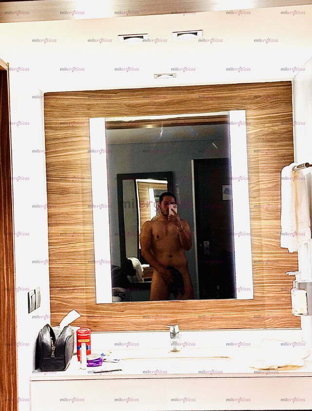 FOTOS DE CHICO GUAPO COMPLACIENTE Y DISCRETO. CUMPLE TU FANTASÍA