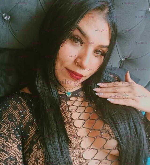 FOTOS DE MORENA SENSUAL VOLUPTUOSA CON MUY BUENA ATENCIÒN