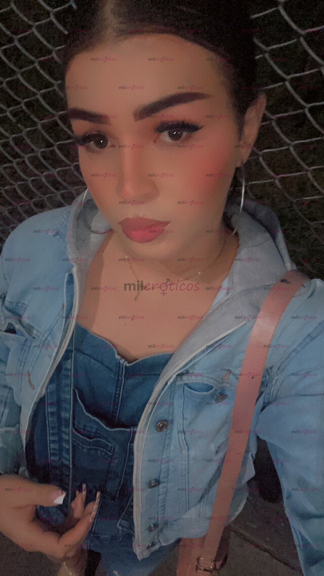 FOTOS DE CHICA TRANS ALEGRE ESPONTÁNEA Y MUY ESTRECHA PARA TI