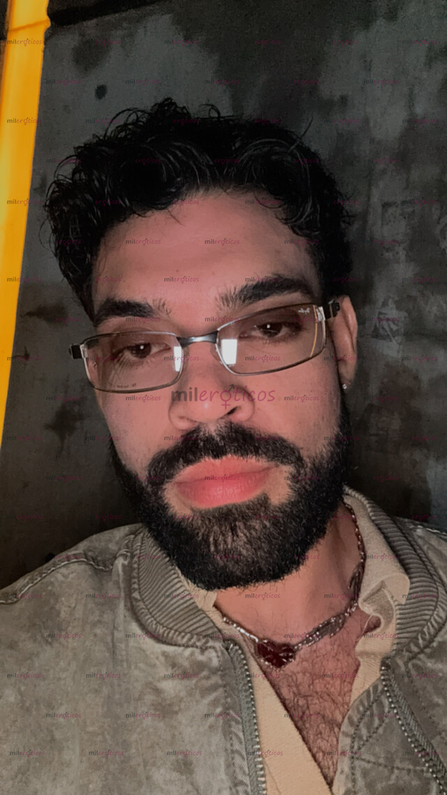 FOTOS DE JEFF. CUBANO , ALTO, DOTADO, ATRACTIVO, ENÉRGICO Y ALTAMENTE SEXUAL