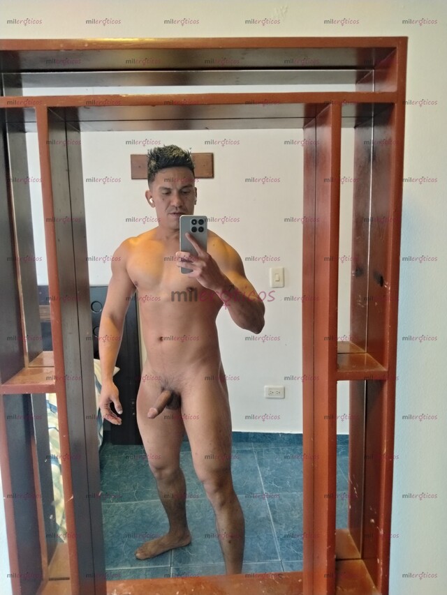 FOTOS DE MAN CON PORTE ATLÉTICO, DISPONIBLE 31AÑOS DE EDAD EXCELENTE CUERPO, VARONIL.