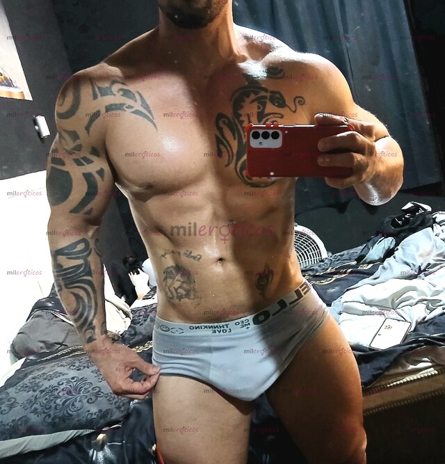 FOTOS DE CUBANO BIEN DOTADO 100% REAL LÁMAME Y PASEMOS UN RATO AGRADABLE