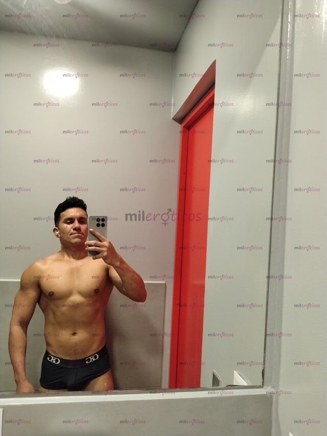FOTOS DE MAN CON PORTE ATLÉTICO, DISPONIBLE 31AÑOS DE EDAD EXCELENTE CUERPO, VARONIL.