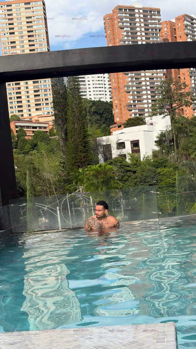 FOTOS DE MAN ALTO TATUADO FULL COMPLACIENTE Y AFRODISIACO. TEUSAQUILLO