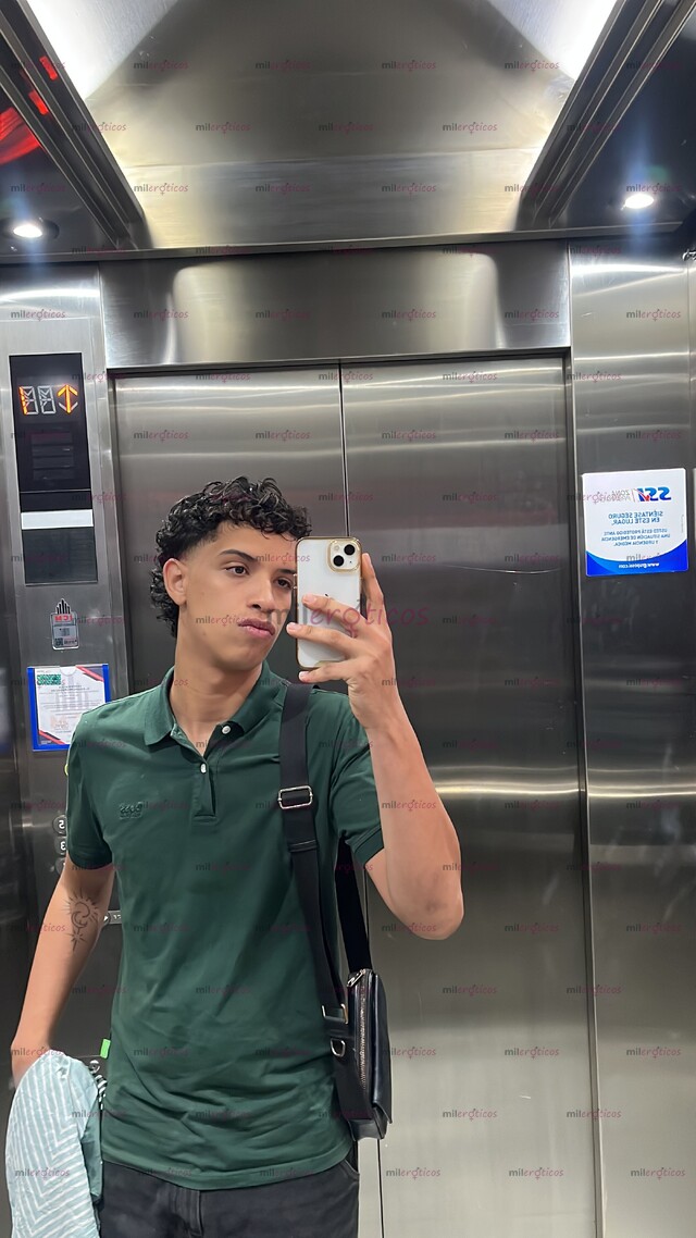 FOTOS DE JOVEN DISCRETO,COMPLACIENTE DE BUENA VERGA DISPONIBLE Y EXCLUSIVO BIEN ARRECHO