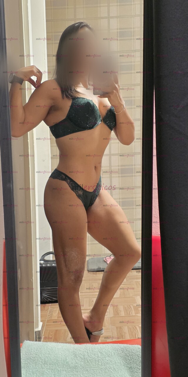 FOTOS DE MASAJES CHICA FITNES CUERPO NATURAL MASAJISTA CON CAMILLA EN MI DEPARTAMENTO