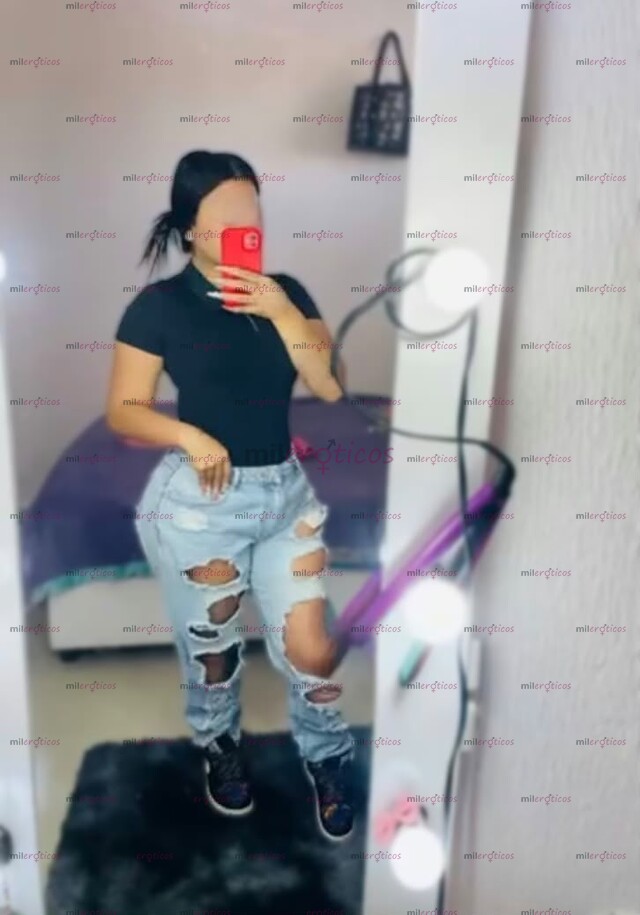 FOTOS DE 20 AÑOS, NUEVA EN EL AMBIENTE... LISTA PARA QUE ME COMAS COMPLETITA