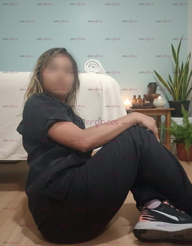 FOTOS DE EXPERIENCIA LAYLA SENSUALIDAD MORENITA DE 22 AÑITOS