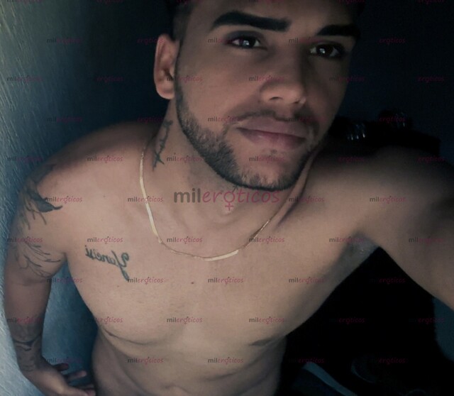 FOTOS DE CUBANO EN MÉRIDA , CHICO GUAPO LISTO PARA HACER EL AMOR