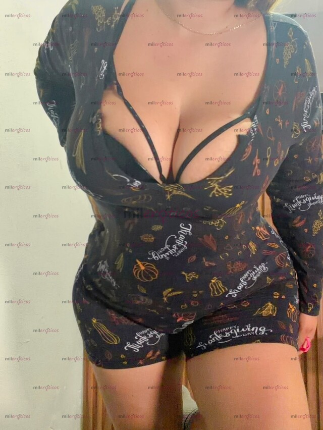FOTOS DE PIERNAS BLANCAS Y CADERAS GRANDES QUE REBOTAN EN TU PENE $700