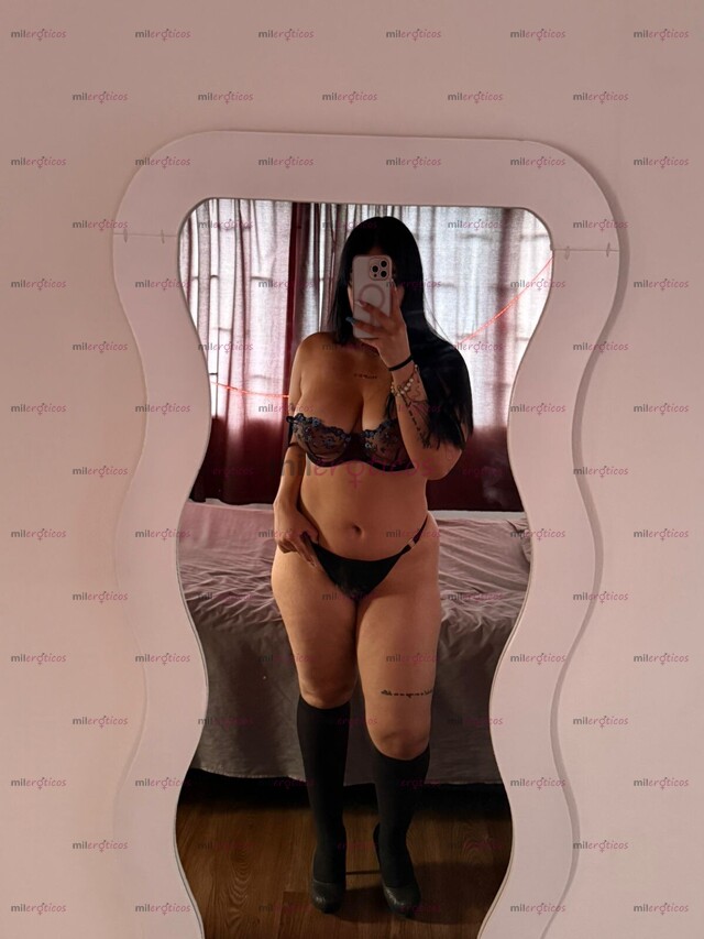 FOTOS DE YESSICA, HERMOSA NIÑA DE 20 AÑOS CON RICAS TETAS GRANDES Y DELICIOSAS CADERAS!