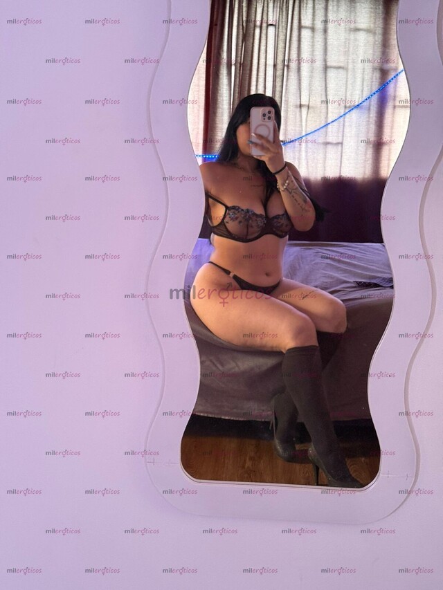 FOTOS DE YESSICA, HERMOSA NIÑA DE 20 AÑOS CON RICAS TETAS GRANDES Y DELICIOSAS CADERAS!