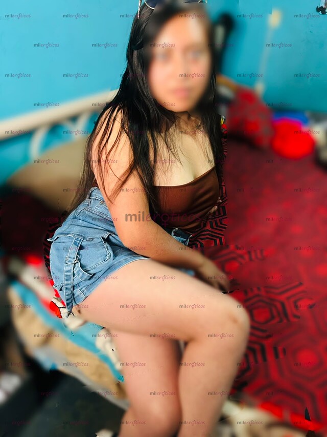 FOTOS DE HOLA MI AMOR SOY LESLI GUAPA DELGADA Y CON GANAS DE PASARLA RICO