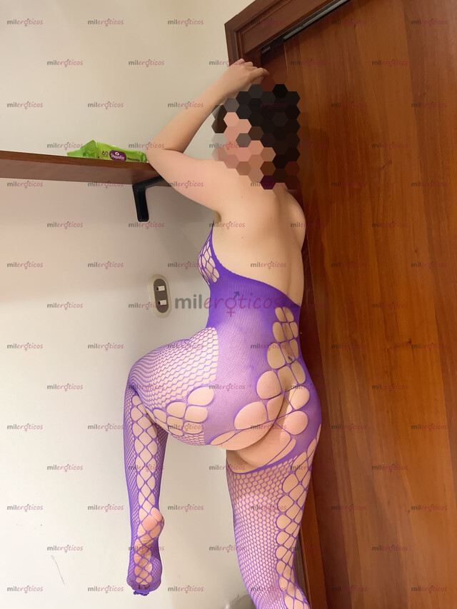 FOTOS DE BLANQUITA CULONA DE CADERAS ARDIENTES CON UNA PIEL SUAVE Y DELICADA A TU DOMICIL