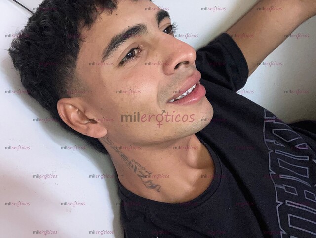 FOTOS DE ATRACTIVO, MASCULINO Y CON LA PICARDÍA QUE TE DEJARÁ CON GANAS DE MÁS