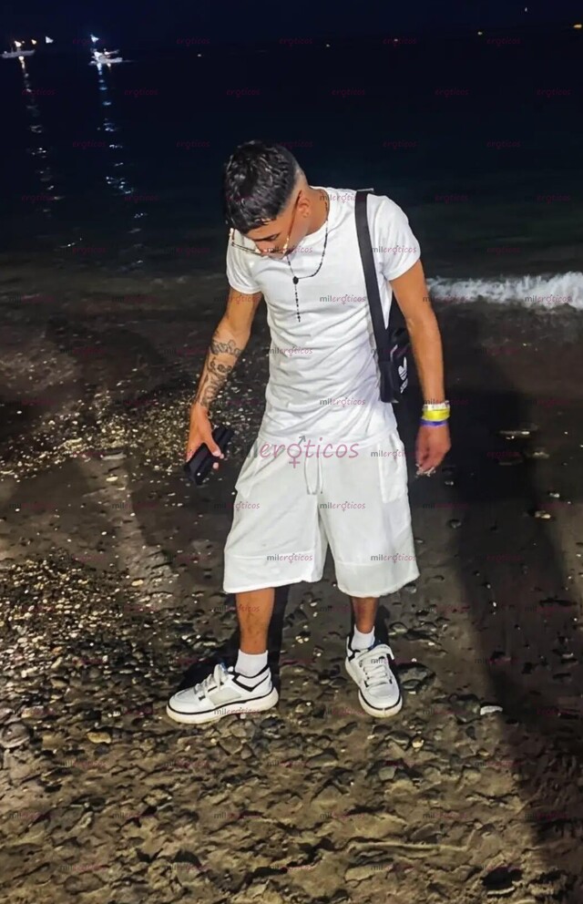 FOTOS DE ATRACTIVO, MASCULINO Y CON LA PICARDÍA QUE TE DEJARÁ CON GANAS DE MÁS