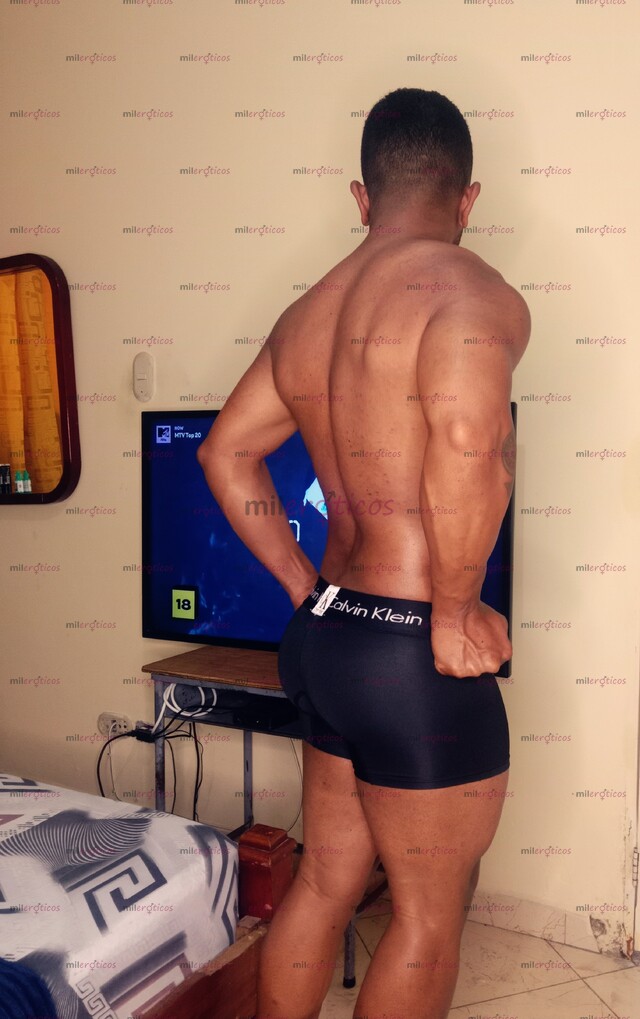 FOTOS DE ACOMPAÑANTE VERGON 21CTM LECHERO MASCULINO.LISTO PARA TI