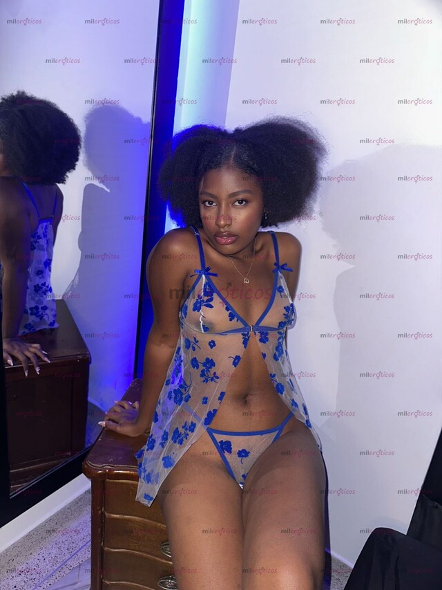 FOTOS DE SHANTAL HERMOSA, Y CLAIENTE CHICA MORENA PARA COMPLACERTE