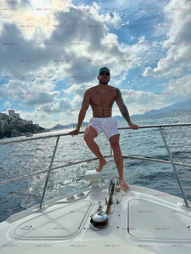 FOTOS DE MORENO CABALLEROSO DISPUESTO A CUMPLIR TODAS TUS FANTASÍAS