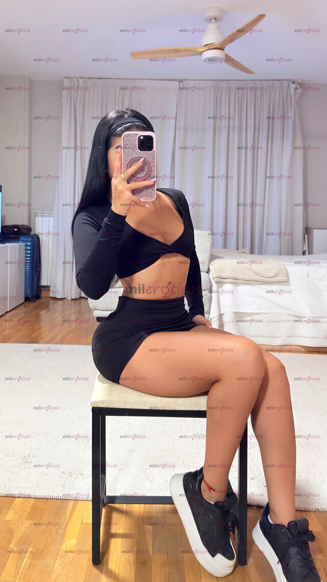 FOTOS DE HERMOSA JOVEN PELI NEGRA DE 1.54 CHIQUITA