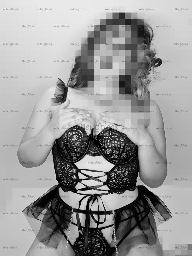 FOTOS DE JÓVEN CURVY TRAVIESA FETICHISTA Y VERSÁTIL