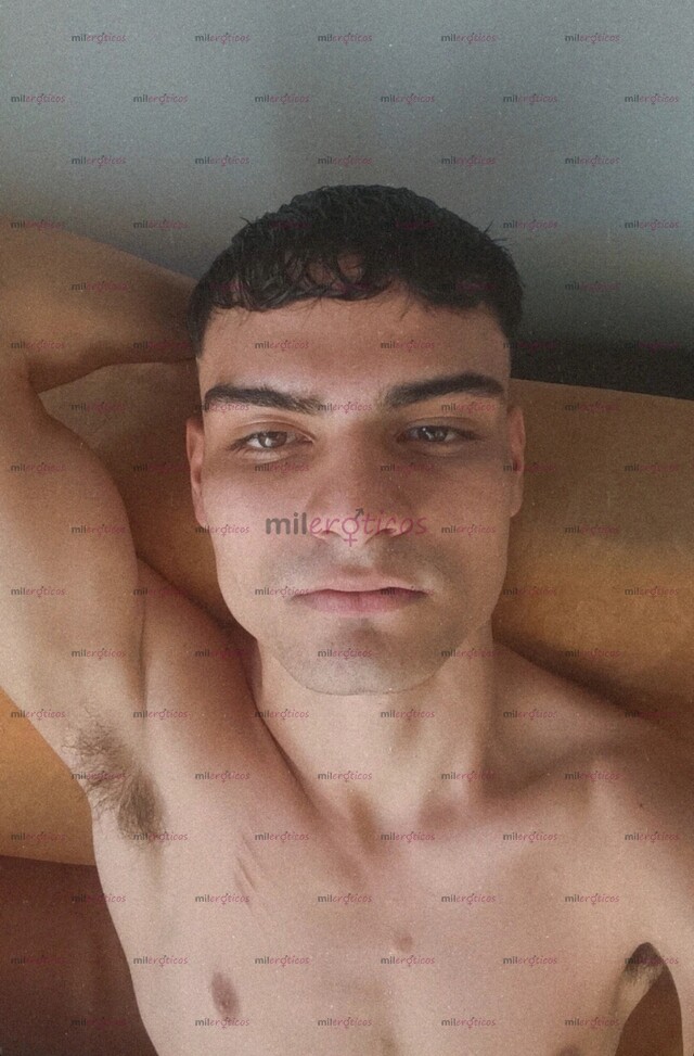 FOTOS DE POLLITO CARILINDO BIEN DOTADO Y CON BASTANTE LECHITA