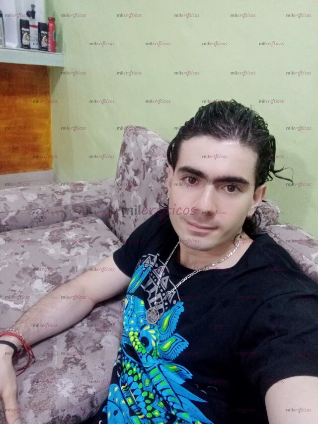 FOTOS DE GIGOLO A DAMAS Y PAREJAS CONTACTO 9993519275 WHATSAP