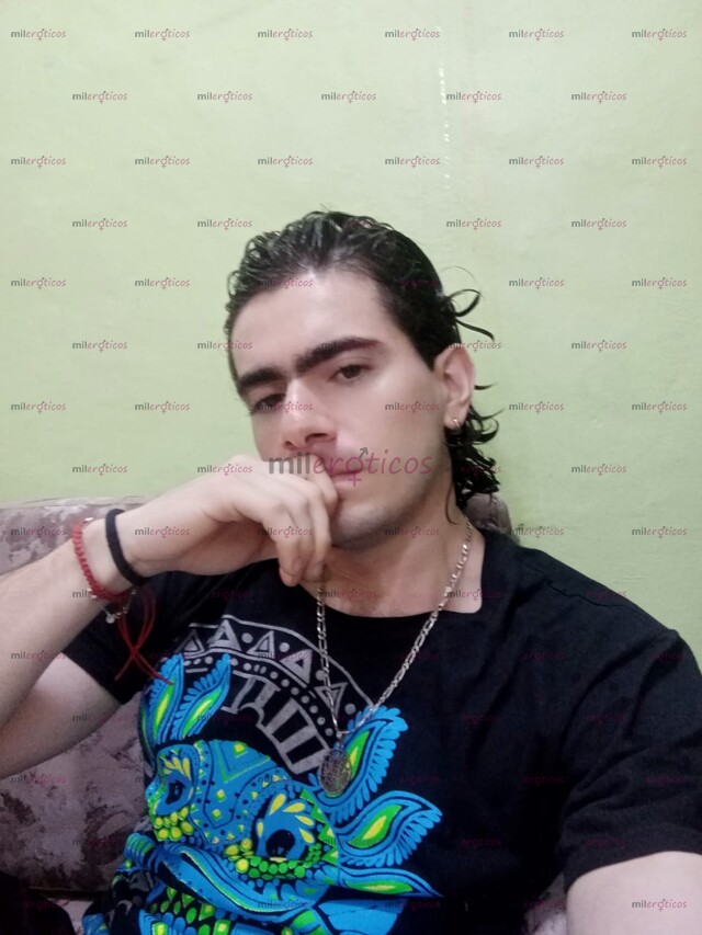 FOTOS DE GIGOLO A DAMAS Y PAREJAS CONTACTO 9993519275 WHATSAP