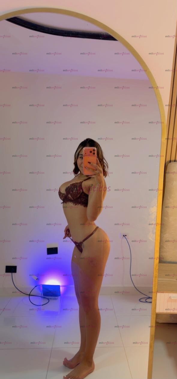FOTOS DE CUERPO DELICIOSO UNA CHICA BIEN CALIENTE VOLUPTUOSA JOVEN