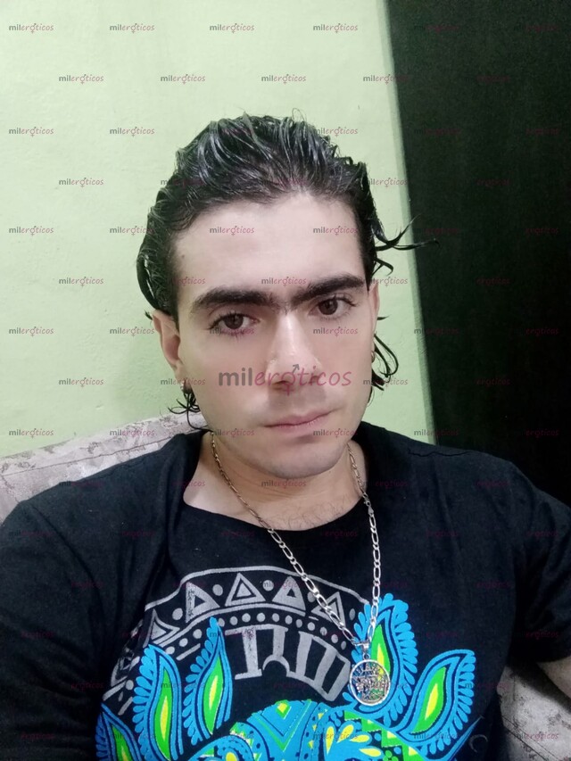 FOTOS DE GIGOLO A DAMAS Y PAREJAS CONTACTO 9993519275 WHATSAP