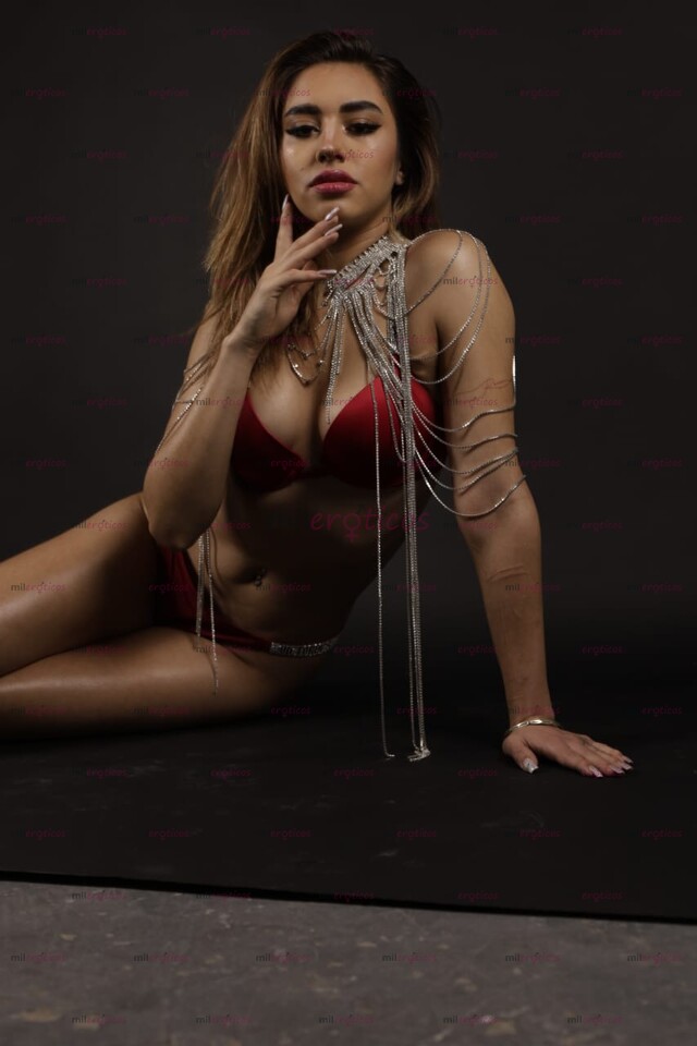 FOTOS DE ROXANA MASAJISTA PROFESIONAL EROTICA SERVICIO DE MASAJE A DOMICILIO