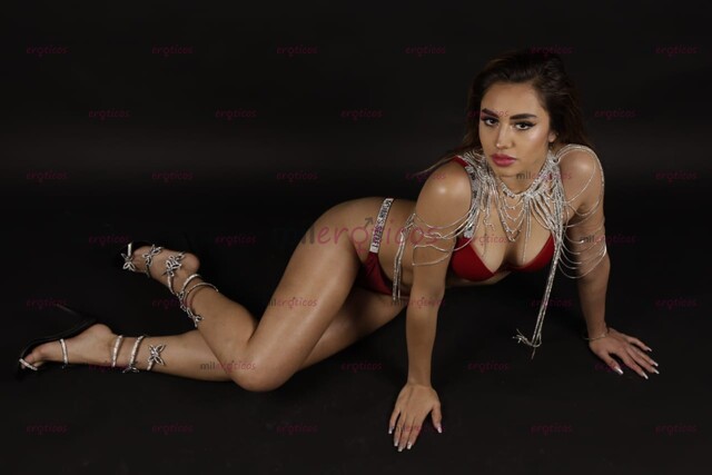FOTOS DE ROXANA MASAJISTA PROFESIONAL EROTICA SERVICIO DE MASAJE A DOMICILIO