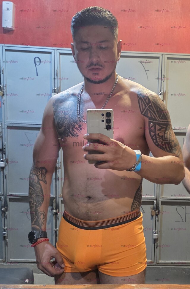 FOTOS DE NORTEÑO CALIENTE Y JUGUETON CON MUY BUENA VERGA