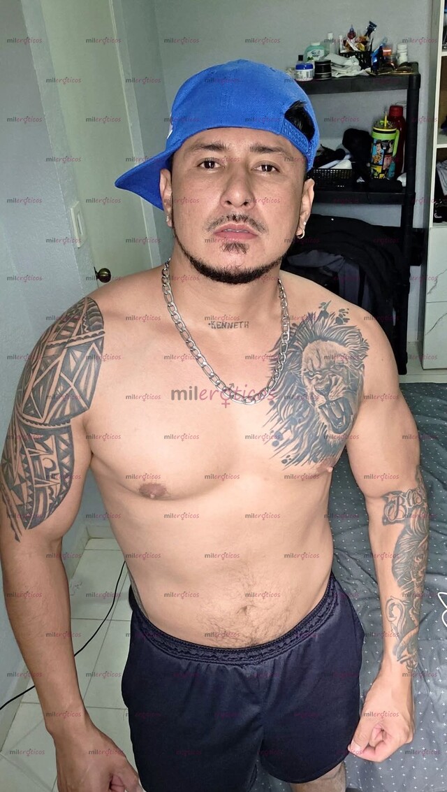 FOTOS DE NORTEÑO CALIENTE Y JUGUETON CON MUY BUENA VERGA