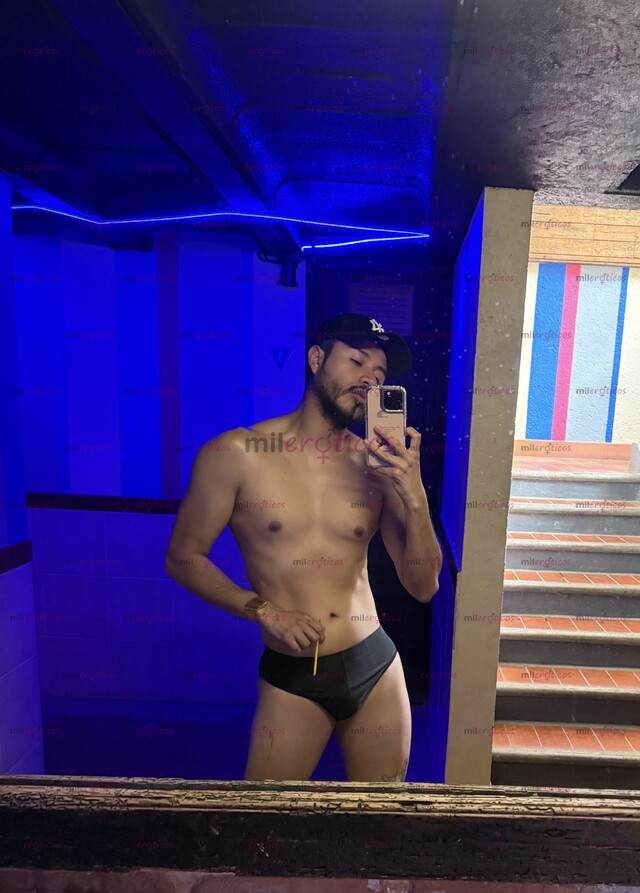 FOTOS DE CHICO CANDENTE Y ARDIENTE LISTO PARA RECIBIR TU VERGA !!!