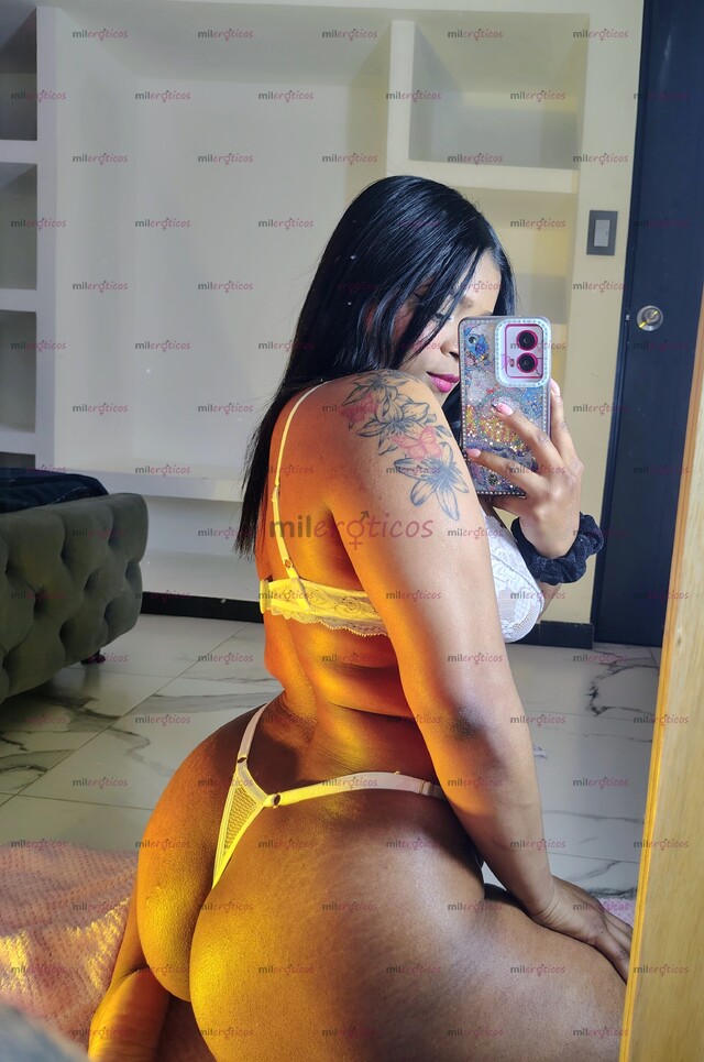 FOTOS DE HOLA MI AMOR, SOY BRIYITH, UNA MORENA MUY CALIENTE