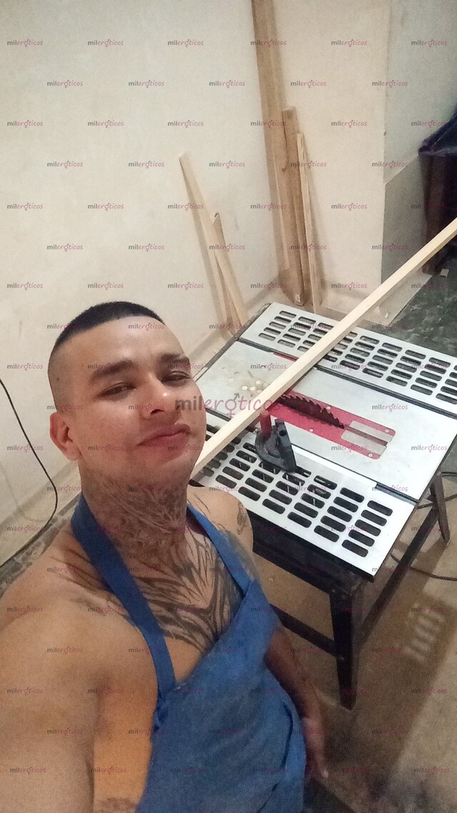 FOTOS DE MORENO TATUADO SIMPÁTICO TE DARÉ TRATO DE NOVIOS SIN PROBLEMAS UN SERVICIO