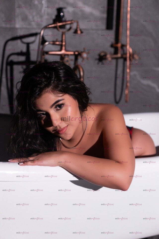 FOTOS DE ABRIL LINDA CHICA UNIVERSITARIA CON GANAS DE HACERTE VENIR