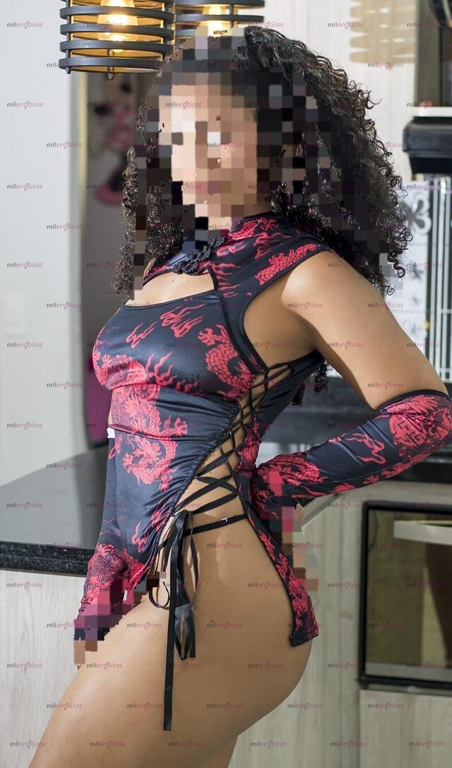 FOTOS DE MUJER BELLA MORENA ELEGANTE. MAESTRA EN EL SEXO ANAL.