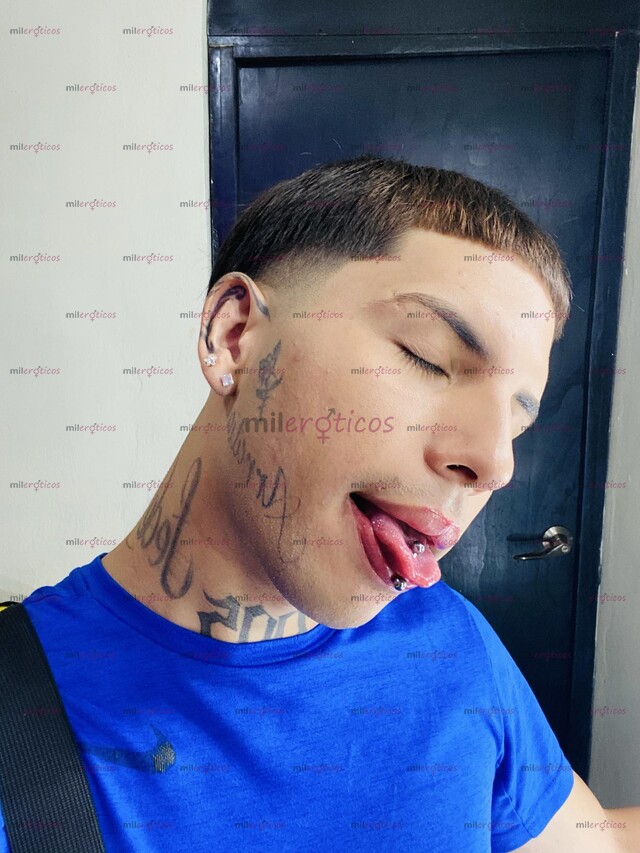 FOTOS DE HOLA BEBES MI NOMBRE ES CHARLY,SOY GÜERO,OJOS CLAROS,TATUADO , ATRACTIVO.
