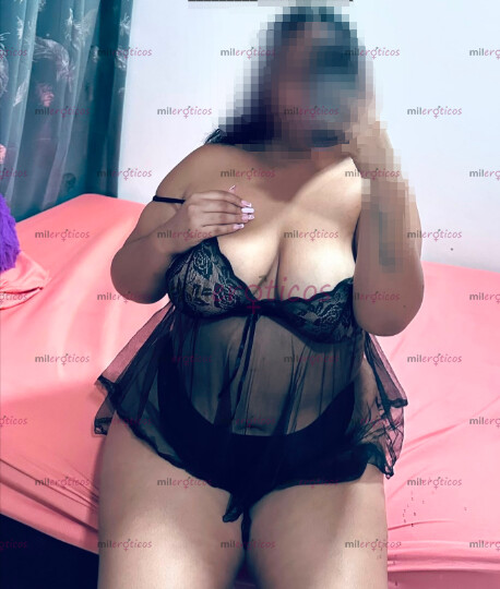 FOTOS DE BBW CON MUCHAS GANAS DE COMPLACERTE Y SACARTE LA LECHE