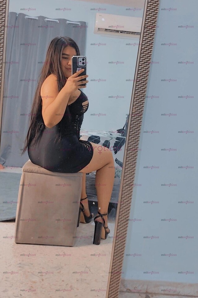 FOTOS DE ZOE 22AÑOS , CHICHONA UNIVERSITARIA CARITA BONITA,BIEN TRAVIESA Y COMPLACIENTE