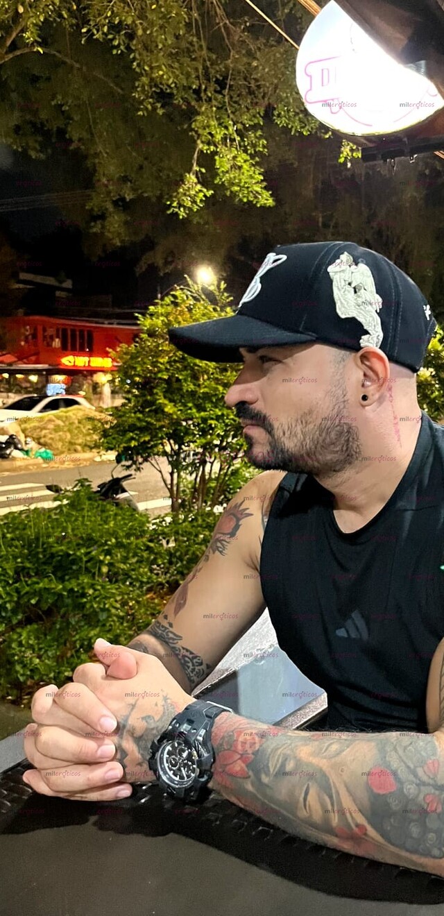 FOTOS DE MACHO VELLUDO SERIO DISCRETO VARONIL MASAJES RELAJANTES Y ERÓTICOS