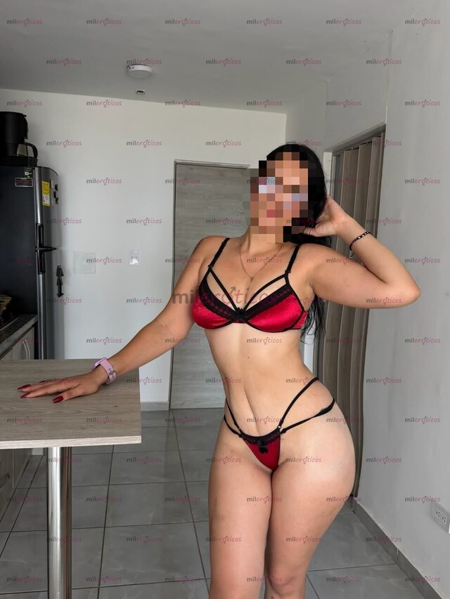 FOTOS DE HERMOSA BLANQUITA,RECIÉN LLEGADA,COMPLACIENTE EN TODO