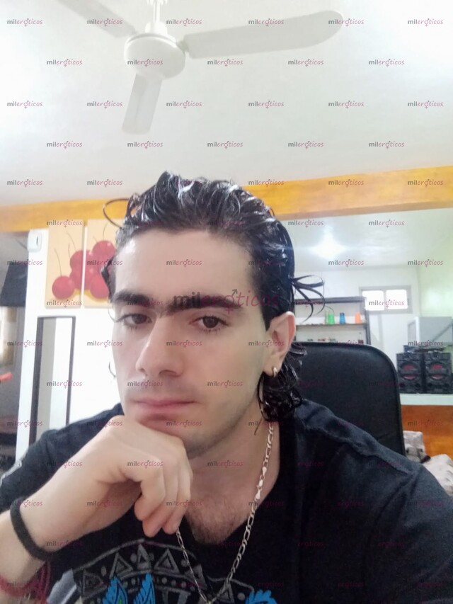 FOTOS DE GIGOLO A DAMAS Y PAREJAS CONTACTO 9993519275 WHATSAP